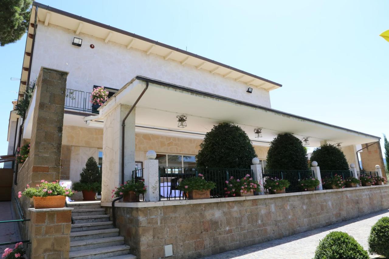 Tenuta Di Pietra Porzia Monte Porzio Catone Exterior foto